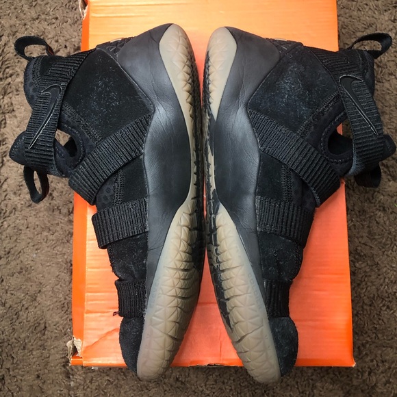 Lebron Soldier 11 - Picture 6 of 11